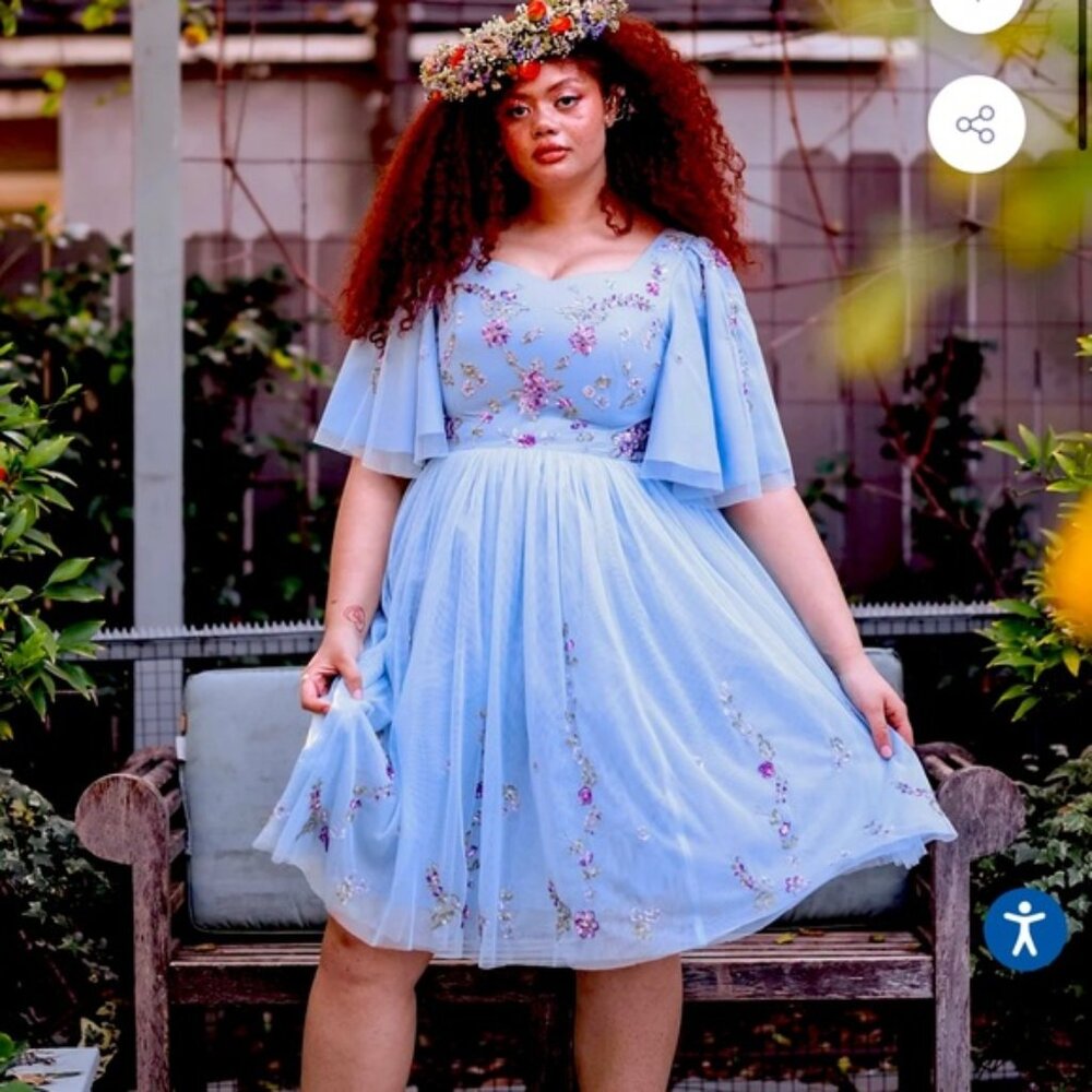 Jessa Kae Dewdrop Dress Size L